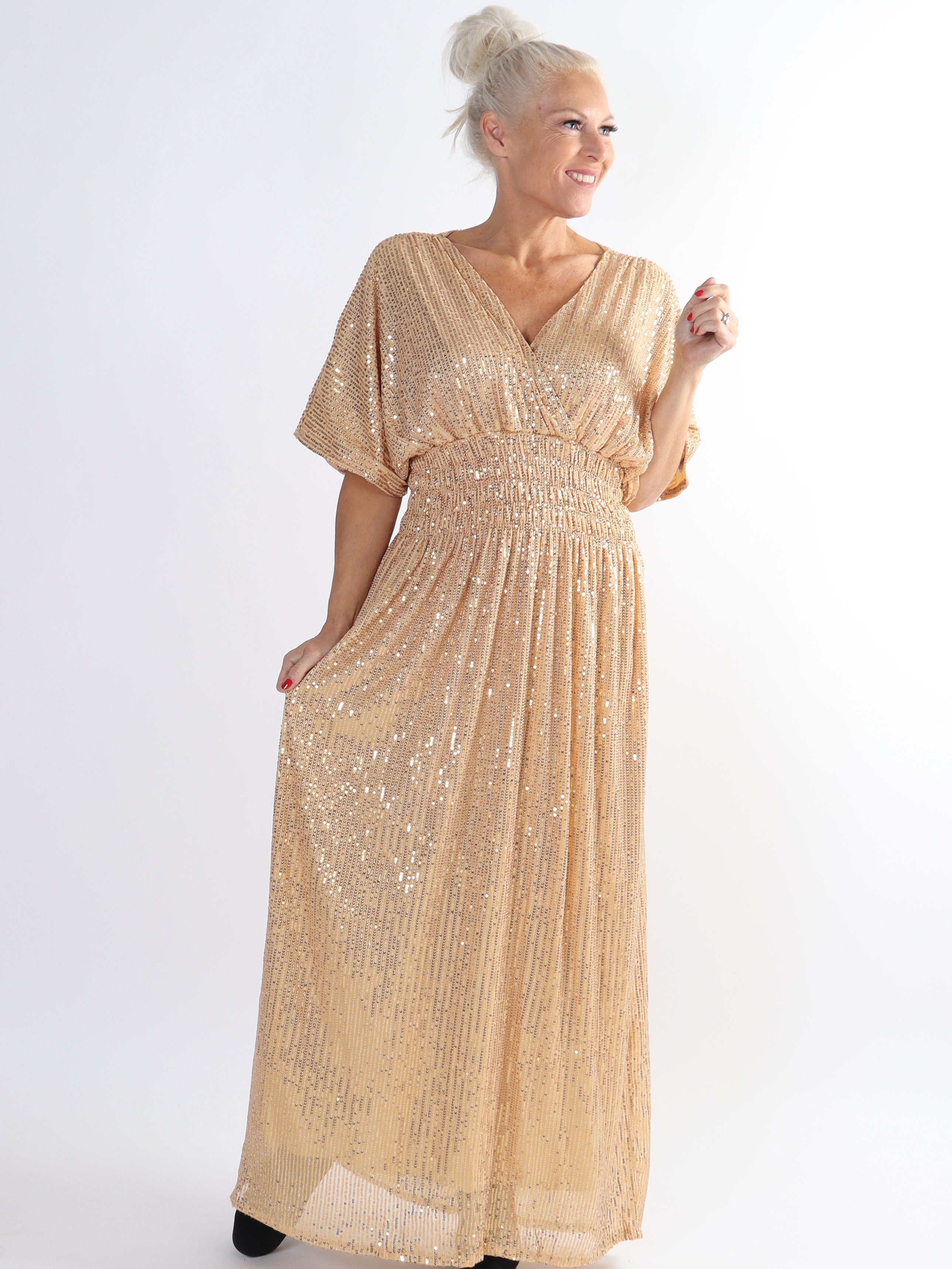 Pams Glitter - Lång plus size klänning med paljetter